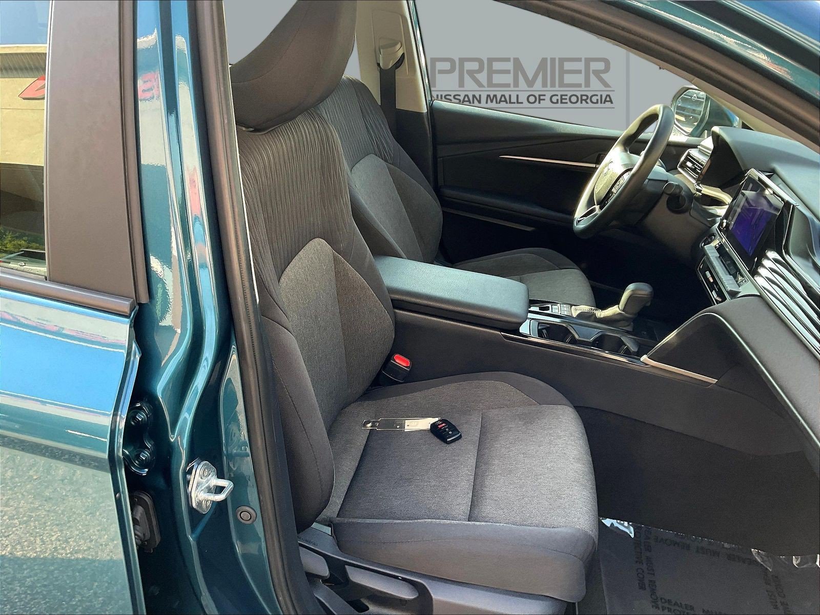 Used 2025 Toyota Camry LE FWD image 31