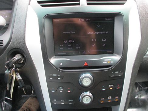 Used 2013 Ford Explorer XLT AWD/4WD image 39