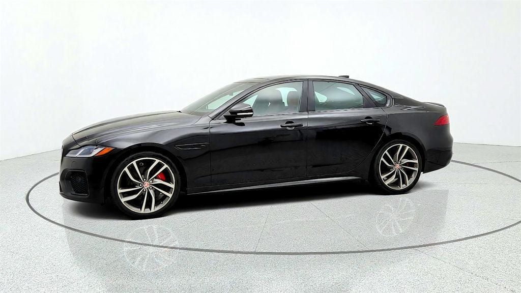 Used 2022 Jaguar XF R-Dynamic SE AWD/4WD image 8