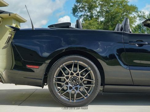 Used 2014 Ford Mustang Shelby GT500 w/ Equipment Group 821A RWD image 10