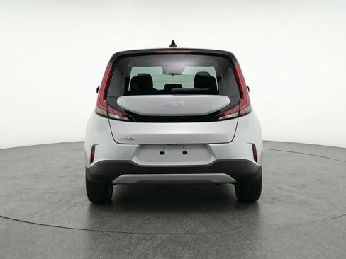 Used 2025 Kia Soul LX w/ LX Technology Package image 7