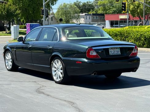 Used 2008 Jaguar XJ8 RWD image 7