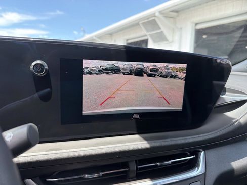 Used 2024 Buick Envista Preferred FWD image 24