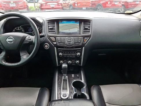 Used 2020 Nissan Pathfinder SL AWD/4WD image 21