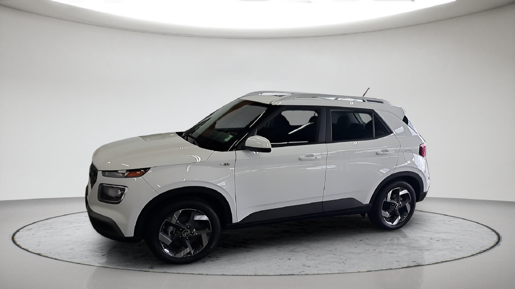 Used 2026 Hyundai Venue SEL FWD image 12