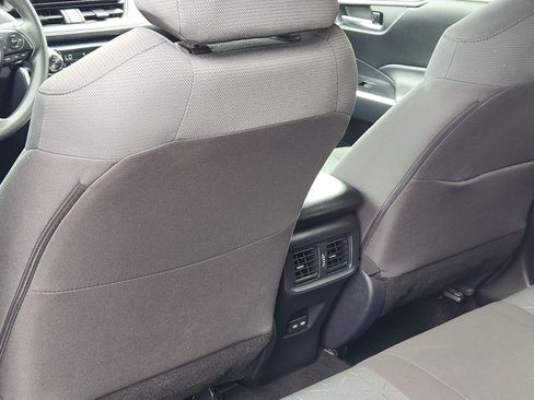 Certified 2025 Toyota RAV4 XLE AWD/4WD image 19