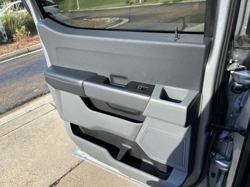 Used 2023 Ford F150 XLT RWD image 48