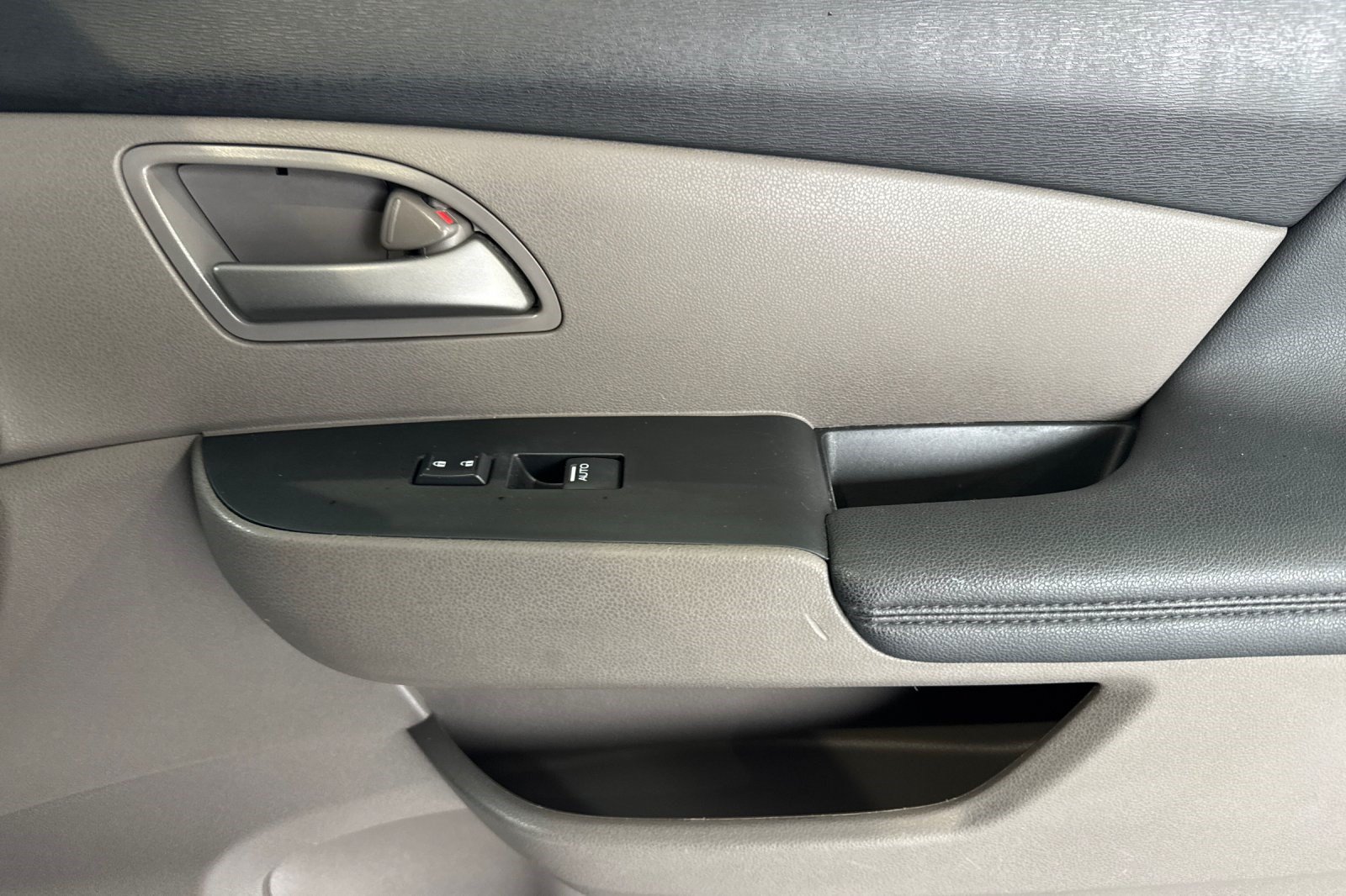 Used 2012 Honda Odyssey Touring image 23