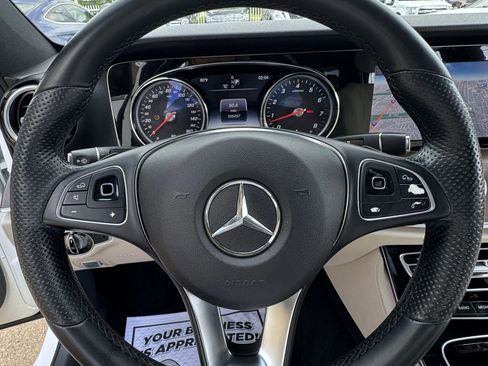 Used 2017 Mercedes-Benz E 300 image 28