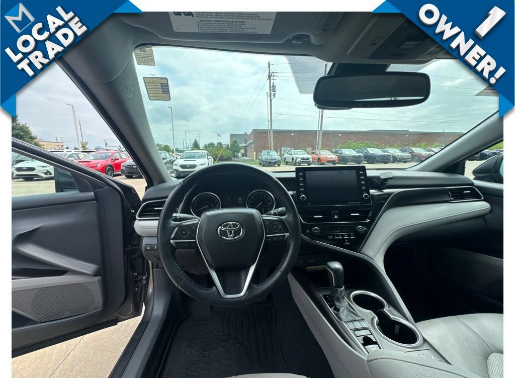 Used 2021 Toyota Camry XLE FWD image 13