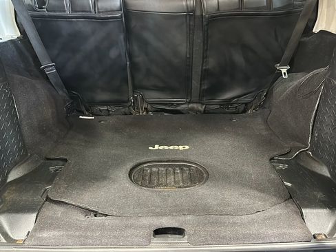 Used 2017 Jeep Wrangler Unlimited Sport AWD/4WD image 13
