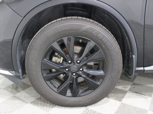 Used 2018 Nissan Murano SL w/ Moonroof Package FWD image 9