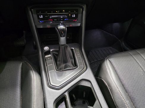 Used 2022 Volkswagen Tiguan SE FWD image 20