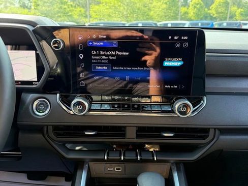 Used 2025 Chevrolet Colorado Trail Boss AWD/4WD image 18