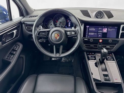 Certified 2024 Porsche Macan image 24