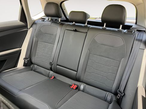 Certified 2026 Volkswagen Taos SE AWD/4WD image 13