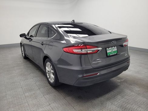 Used 2020 Ford Fusion SE image 5