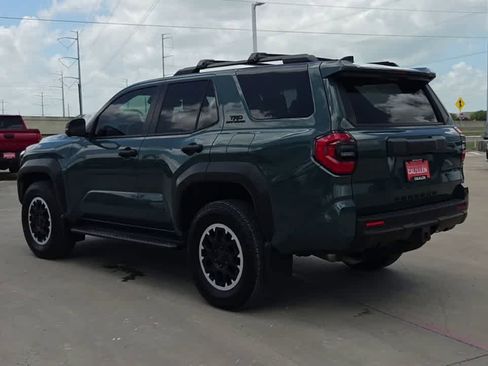 Used 2025 Toyota 4Runner TRD Off-Road Premium AWD/4WD image 6