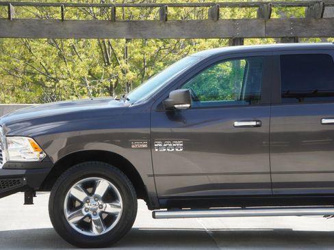 Used 2017 RAM 1500 Big Horn AWD/4WD image 28