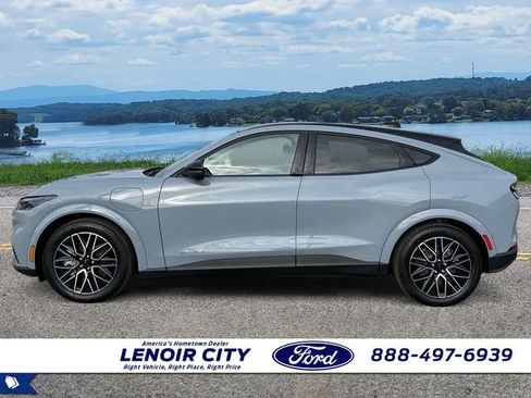 Used 2025 Ford Mustang Mach-E Premium image 6