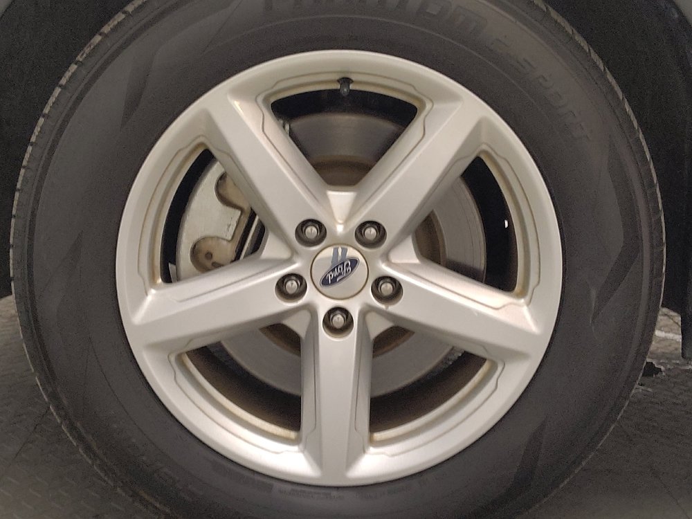 Used 2019 Ford Explorer XLT w/ Equipment Group 201A FWD image 31