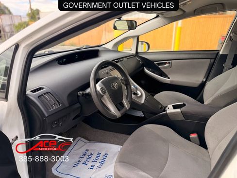 Used 2014 Toyota Prius One image 14