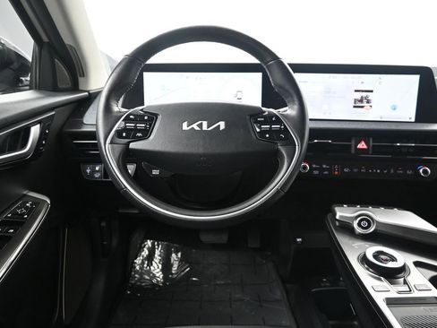 Certified 2022 Kia EV6 Wind w/ Wind Technology Package image 32