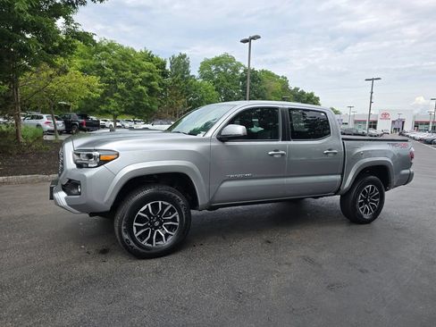 Certified 2023 Toyota Tacoma TRD Sport w/ Technology Package AWD/4WD image 3