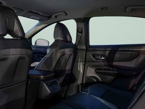 Certified 2024 Nissan Ariya ENGAGE+ e-4ORCE image 21