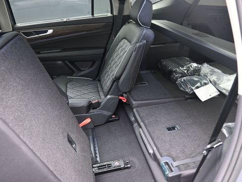 New 2026 Volkswagen Atlas SEL Premium R-Line image 23