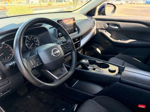 Certified 2025 Nissan Rogue SV AWD/4WD image 16