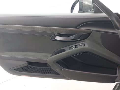 Certified 2025 Porsche 718 Cayman GT4 RS RWD image 25