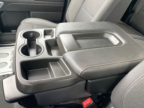 Used 2022 Chevrolet Silverado 1500 LT w/ Convenience Package II image 28