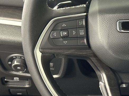 New 2025 Jeep Grand Cherokee L Limited w/ Black Appearance Package image 14