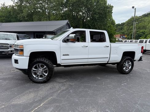 Used 2015 Chevrolet Silverado 2500 High Country w/ Duramax Plus Package AWD/4WD image 20