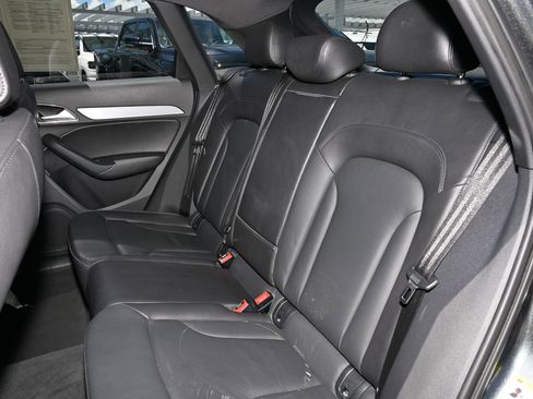 Used 2018 Audi Q3 2.0T Premium FWD image 17