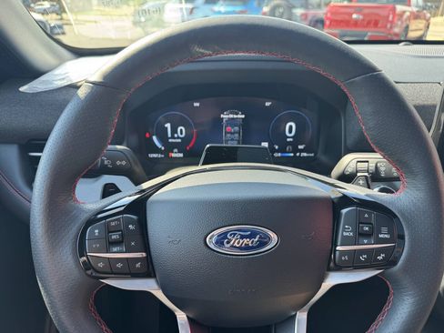 Used 2025 Ford Explorer ST AWD/4WD image 19