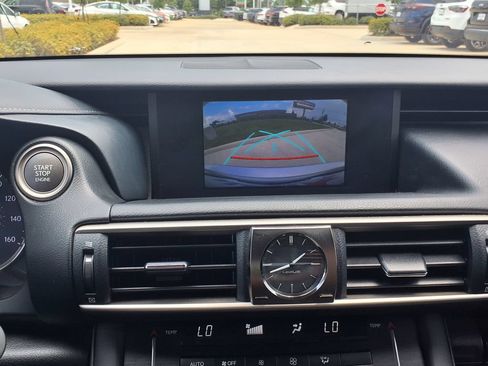 Used 2018 Lexus IS 300 w/ Premium Package RWD image 28