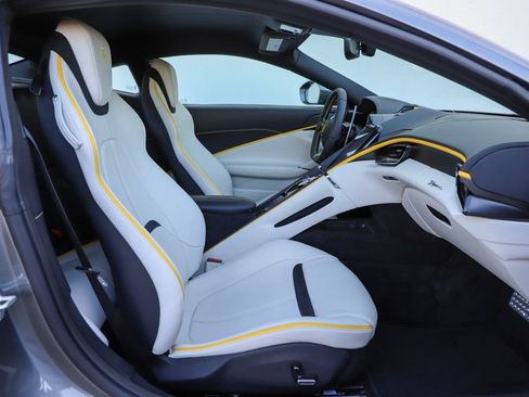 Certified 2024 Ferrari Roma image 36