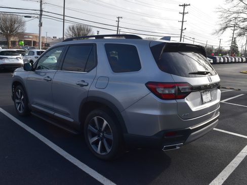 Certified 2023 Honda Pilot Elite image 4