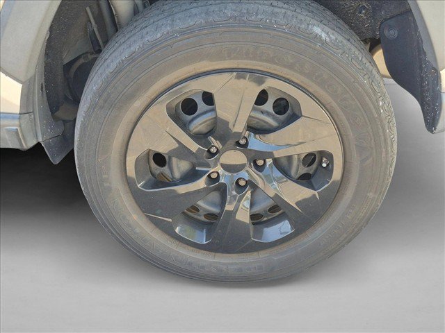 Used 2020 Toyota RAV4 LE FWD image 16
