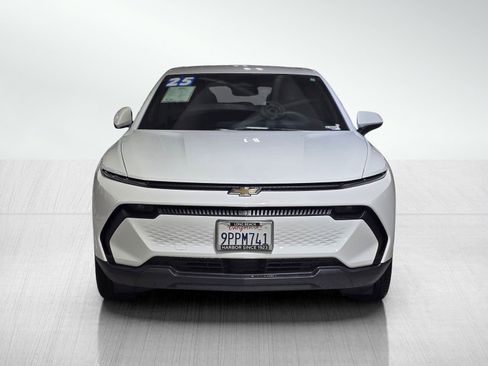 Used 2025 Chevrolet Equinox EV LT image 3
