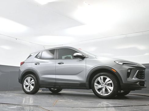 Used 2025 Buick Encore GX Preferred AWD/4WD image 51