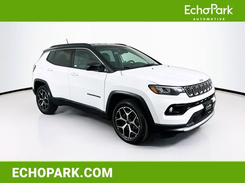Used 2025 Jeep Compass Limited image 1