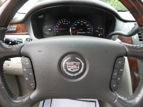 Used 2007 Cadillac DTS Luxury II FWD image 43