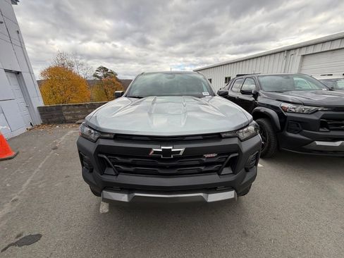 New 2025 Chevrolet Colorado Trail Boss w/ Midnight Edition image 8