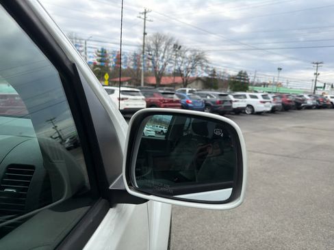 Used 2020 Nissan Frontier PRO-4X w/ Pro-4x Utility Package image 6