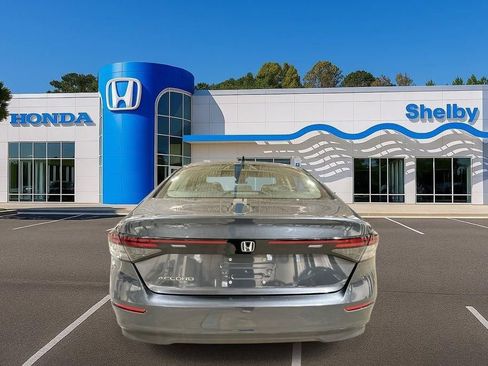 Used 2023 Honda Accord EX image 6