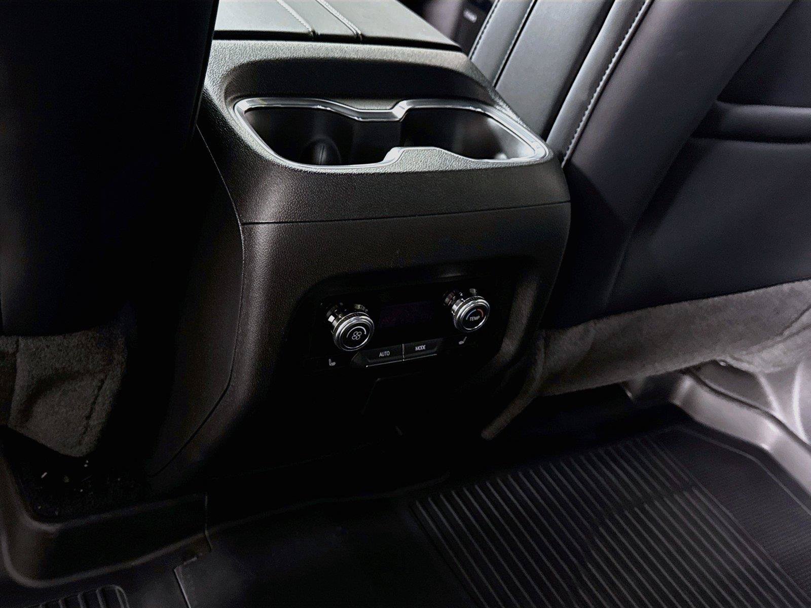 New 2027 GMC Acadia Elevation w/ Elevation Premium Package AWD/4WD image 19