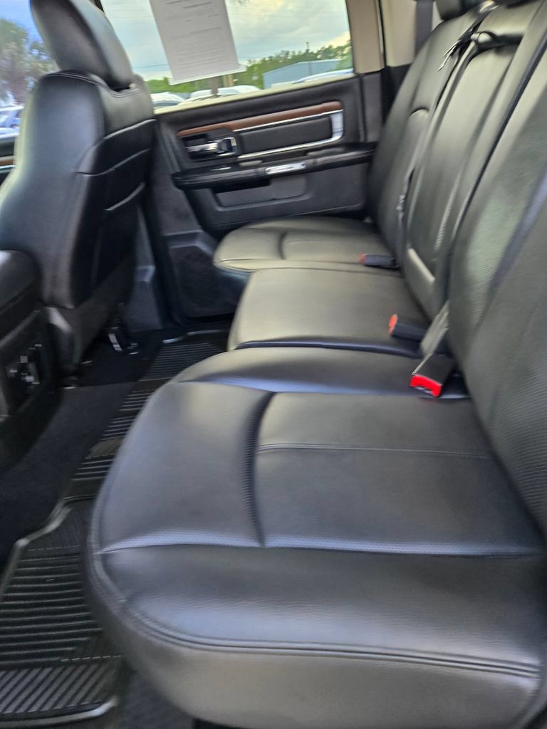 Used 2018 RAM 1500 Laramie RWD image 37